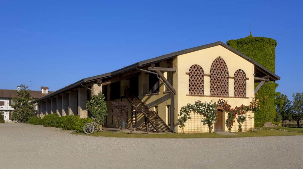 Agriturismo Cascina Marzana Pavia Bagian luar foto