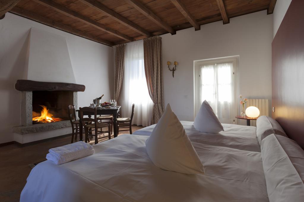 Agriturismo Cascina Marzana Pavia Bagian luar foto
